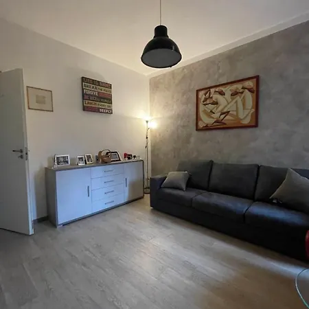 Con 2 Da Letto Apartment Intra